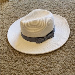 Carly Jean Los Angeles Hat